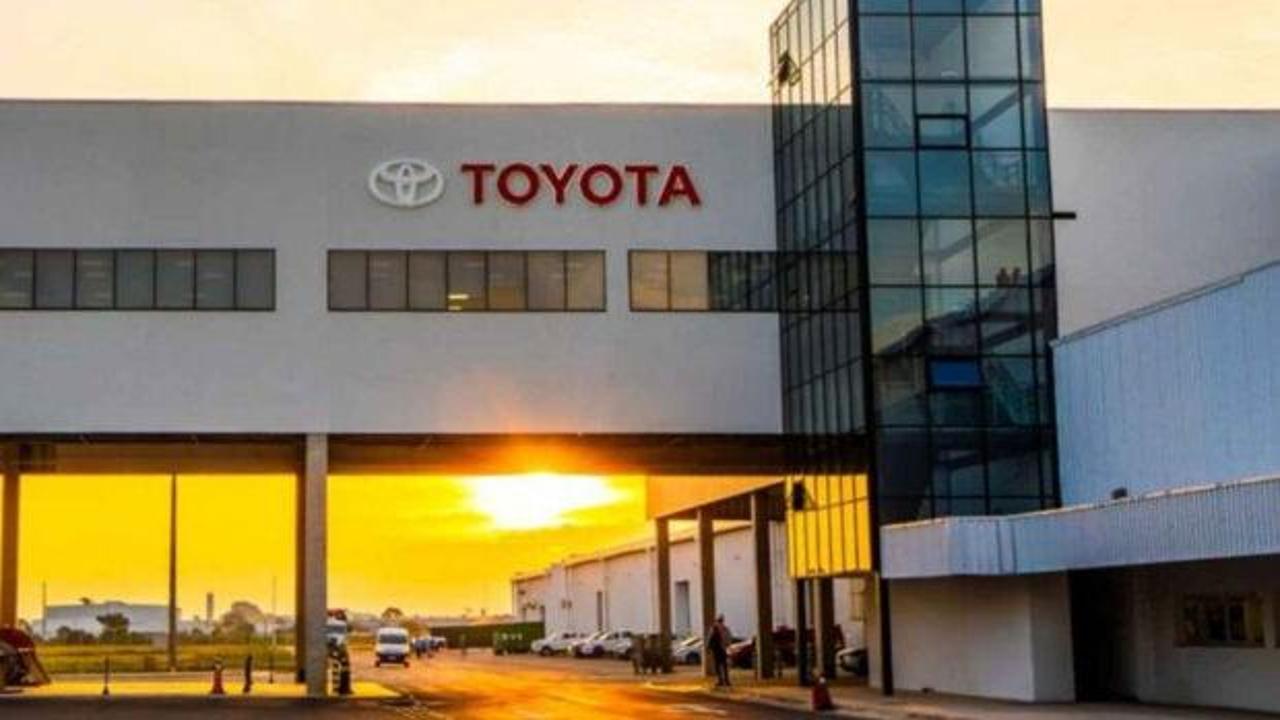 Toyota logosu ve Brezilya bayrağı