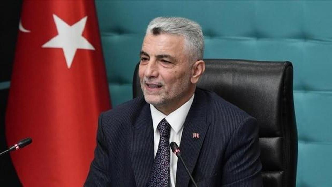 Ticaret Bakanı Ömer Bolat kütüphane açılışında konuşuyor