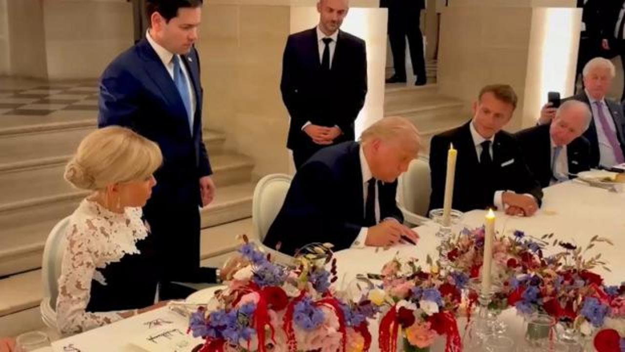 ABD Başkanı Trump, İran ile mutabakat zaptını Versay'da imzaladı