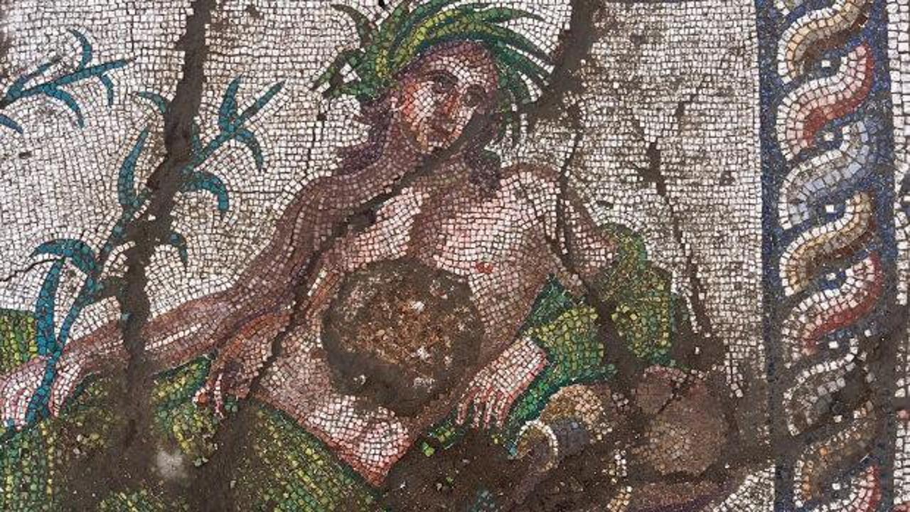 Aspendos Antik Kenti'nde bulunan 'Genç Eurymedon' tasvirli Roma Dönemi mozaiği