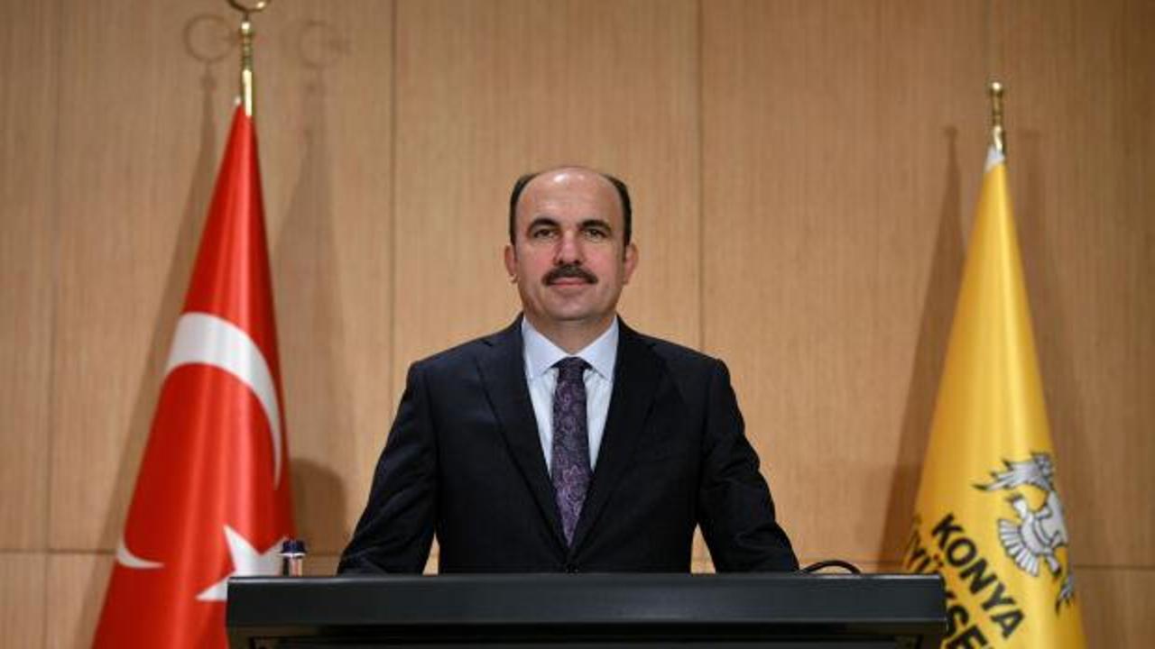 Konya Büyükşehir Belediye Başkanı Uğur İbrahim Altay, İSO 500 listesinde yer alan Konyalı firmaları tebrik ediyor.