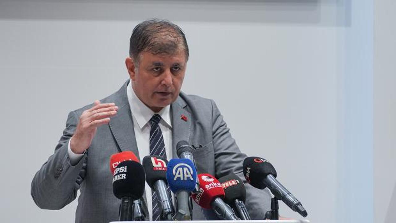 Cemil Tugay CHP'den istifa etti