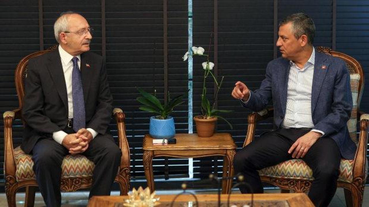 Kemal Kılıçdaroğlu ve Özgür Özel'in bir arada olduğu fotoğraf