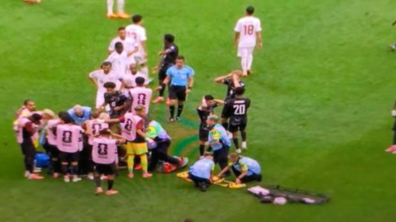 D&uuml;nya Kupası'nda korkutan anlar! Pozisyon g&ouml;sterilmedi, arkadaşları g&ouml;zyaşlarına boğuldu