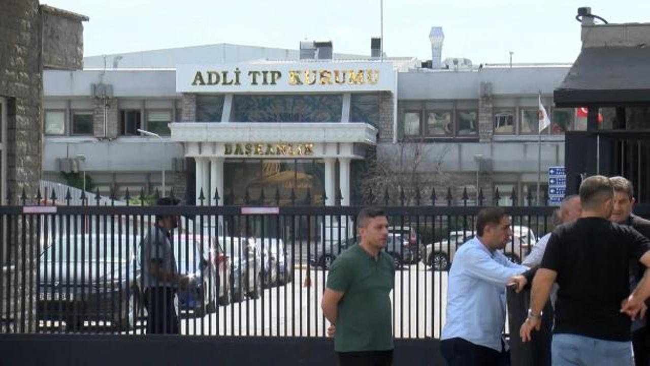Ece İrtem'in cenazesi Adli Tıp Kurumu'ndan alındı! Ünlü oyuncular arkadaşlarını uğurladı