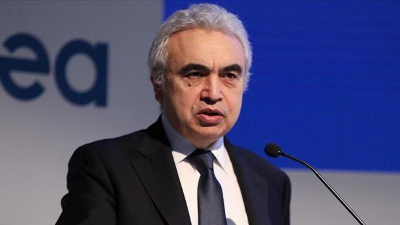Uluslararası Enerji Ajansı Başkanı Fatih Birol konuşma yaparken