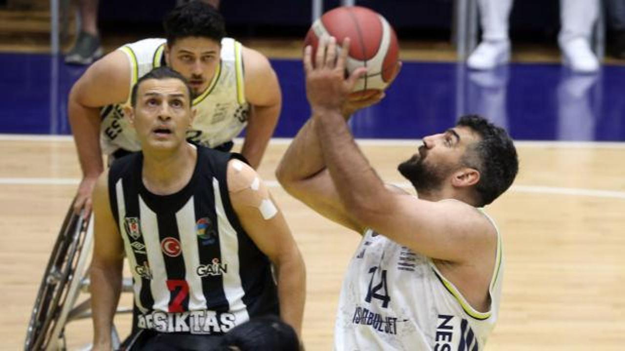 Fenerbah&ccedil;e Beşiktaş karşısında finalde 1-0 &ouml;ne ge&ccedil;ti!
