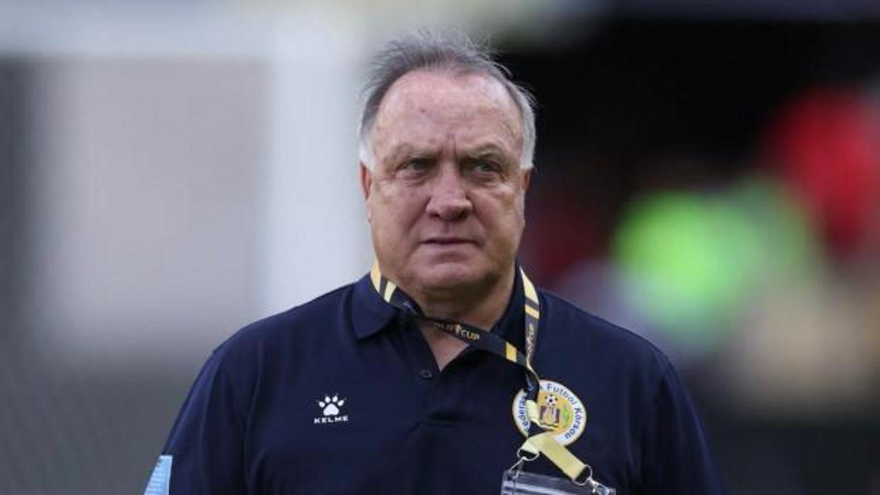 Fenerbah&ccedil;e'nin eski teknik direkt&ouml;r&uuml; Dick Advocaat D&uuml;nya Kupası tarihine ge&ccedil;ti!