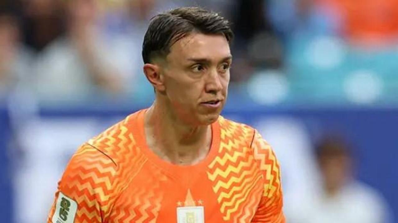 Fernando Muslera, Uruguay milli takım formasıyla sahada.