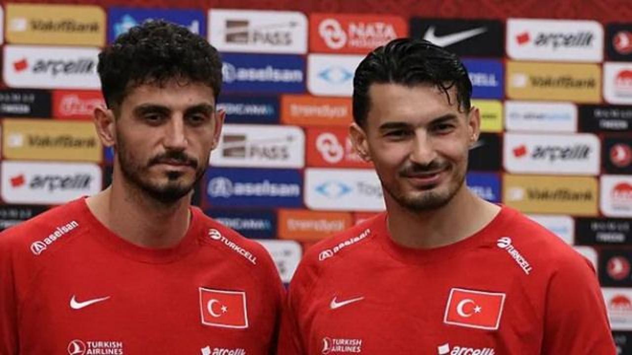 A Milli Futbol Takımı oyuncuları Uğurcan Çakır ve Samet Akaydın basın toplantısında konuşurken