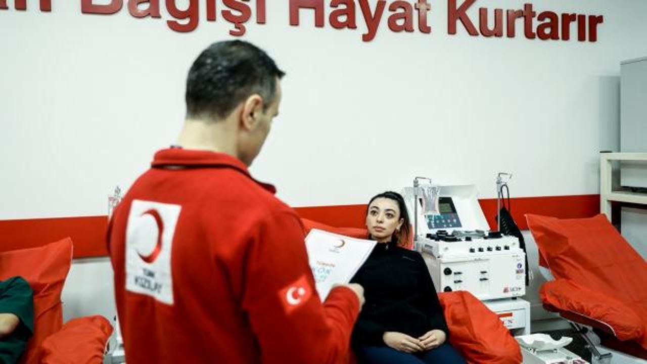 Türk Kızılay'ın kan bağışı etkinliğinden bir görüntü.