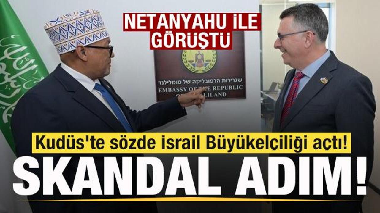 Somaliland Bölgesi Başkanı Abdirahman Muhammed Abdullahi ve İsrail Başbakanı Binyamin Netanyahu'nun tokalaşması.