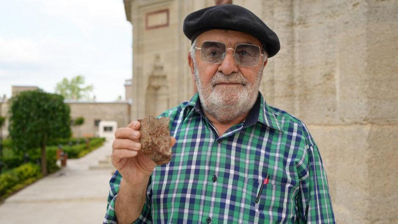 Selimiye Camii’nin kubbesini delen gülle mermisinin parçasını 58 yıldır saklıyor