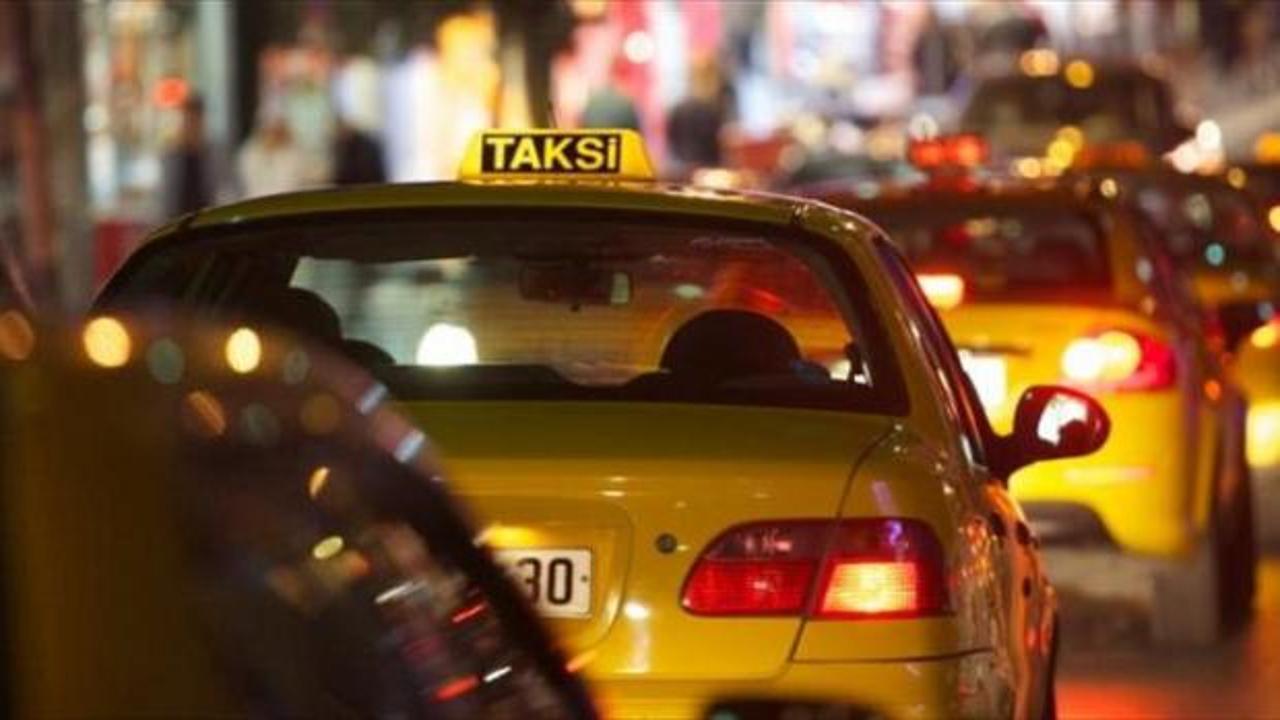 İstanbul'da taksilerde uygulanan dijital dönüşüm ve Sarı Hat uygulaması hakkında bilgilendirme toplantısı.
