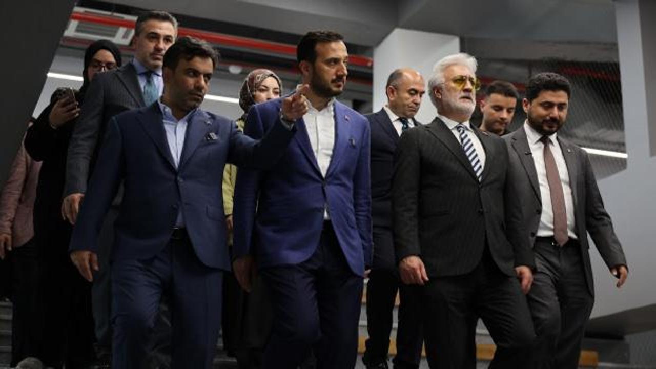 Tamer Karadağlı Bağcılar'daki kültür merkezlerini incelerken