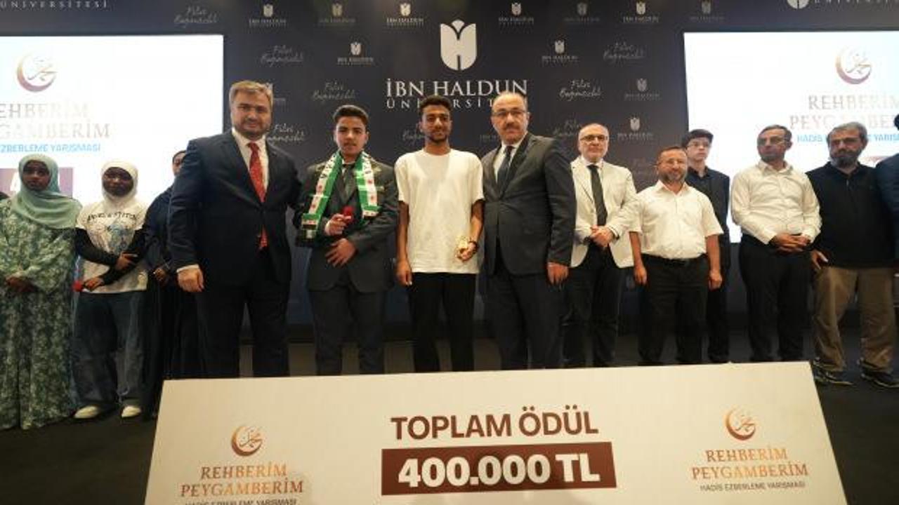 Uluslararası &ouml;ğrenciler hadis okuyup &ouml;d&uuml;l kazandı