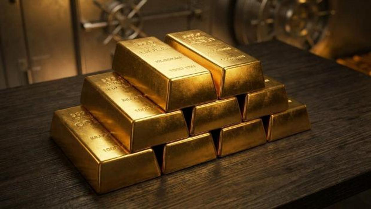 ABD Merkez Bankası (Fed) binası ve altın görselleriyle oluşturulmuş bir kompozisyon.