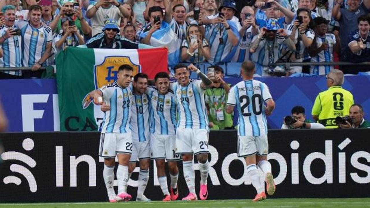 Unutulmayacak performans! Arjantin Messi’nin şovuyla kazandı Unutulmayacak performans! Arjantin Messi’nin şovuyla kazandı