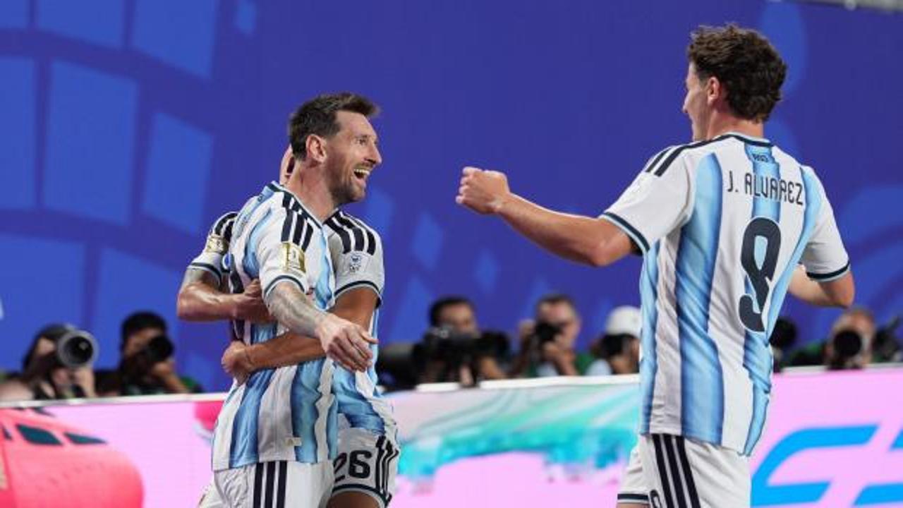 Lionel Messi Arjantin Cezayir maçında
