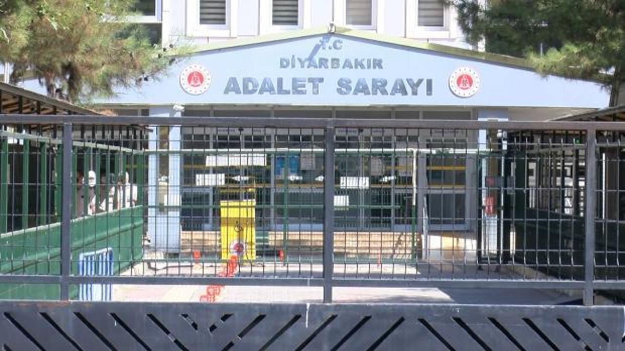 Diyarbakır'da 16 yıllık kayıp davası kapsamında operasyon düzenlendiği ve gözaltıların yapıldığı anlara ait görsel.