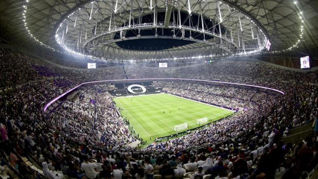 Dünya Kupası ve Öteki Futbol