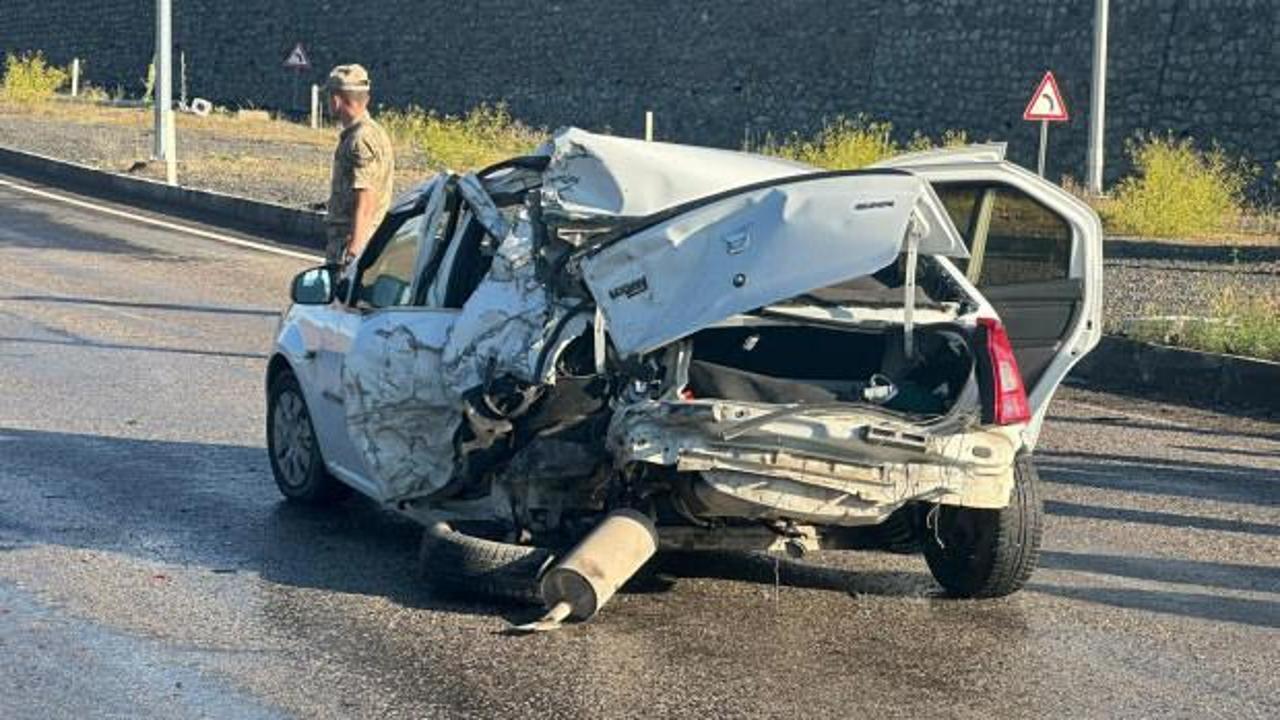 Ağrı'da zincirleme trafik kazası: 1 kişi &ouml;ld&uuml;, 4 kişi yaralandı