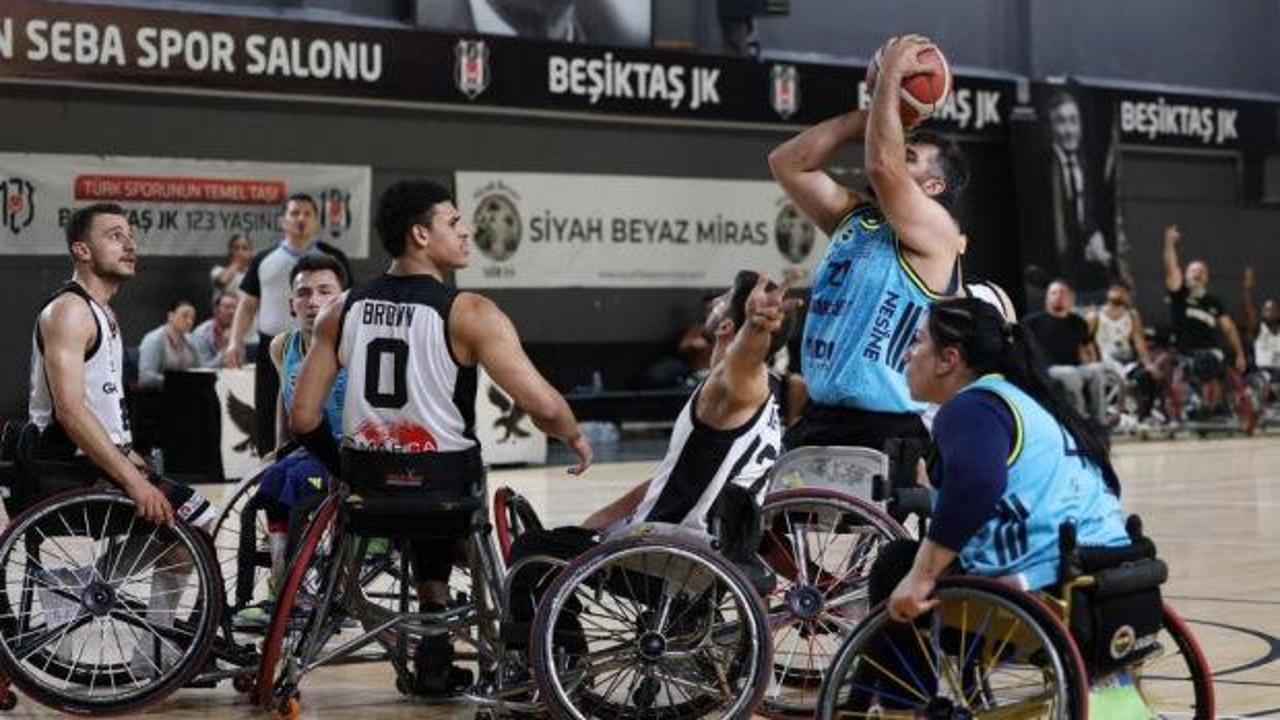 Beşiktaş'ı finalde yenen Fenerbah&ccedil;e şampiyon oldu!