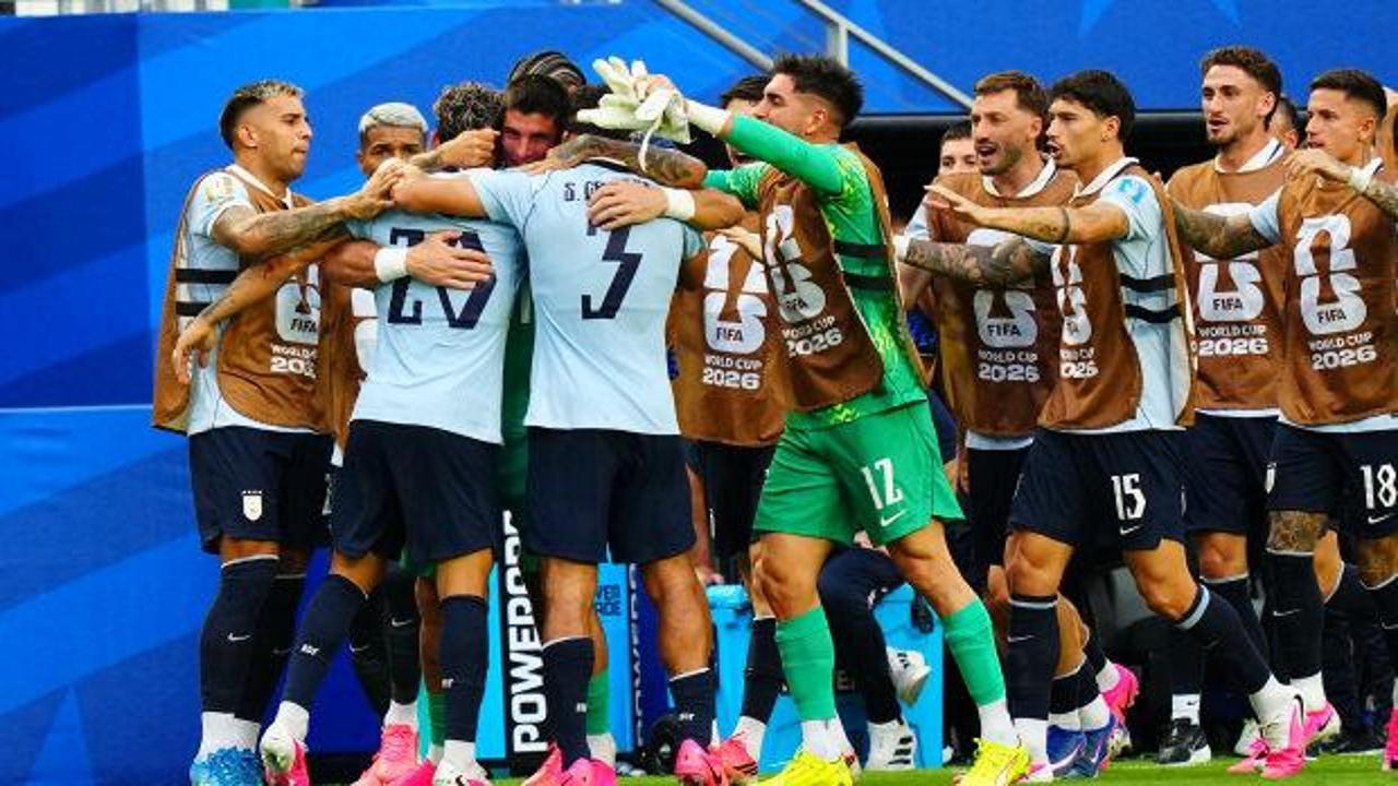 D&uuml;nya Kupası'ndan elenmişlerdi! Federasyon futbolculara cezayı kesti