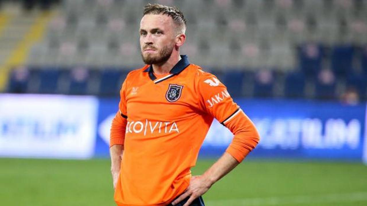 Edin Vişça'nın Başakşehir ile sözleşme imzalaması