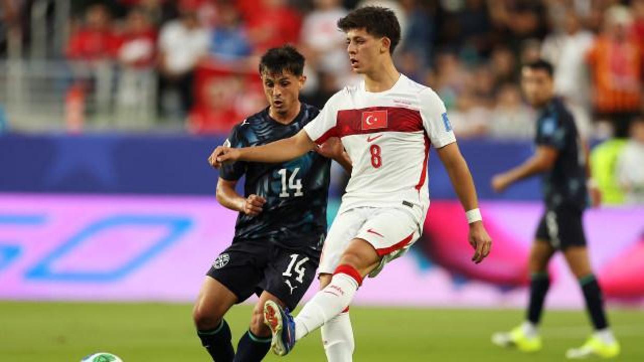 Türkiye ve Paraguay arasındaki maçtan bir görünüm