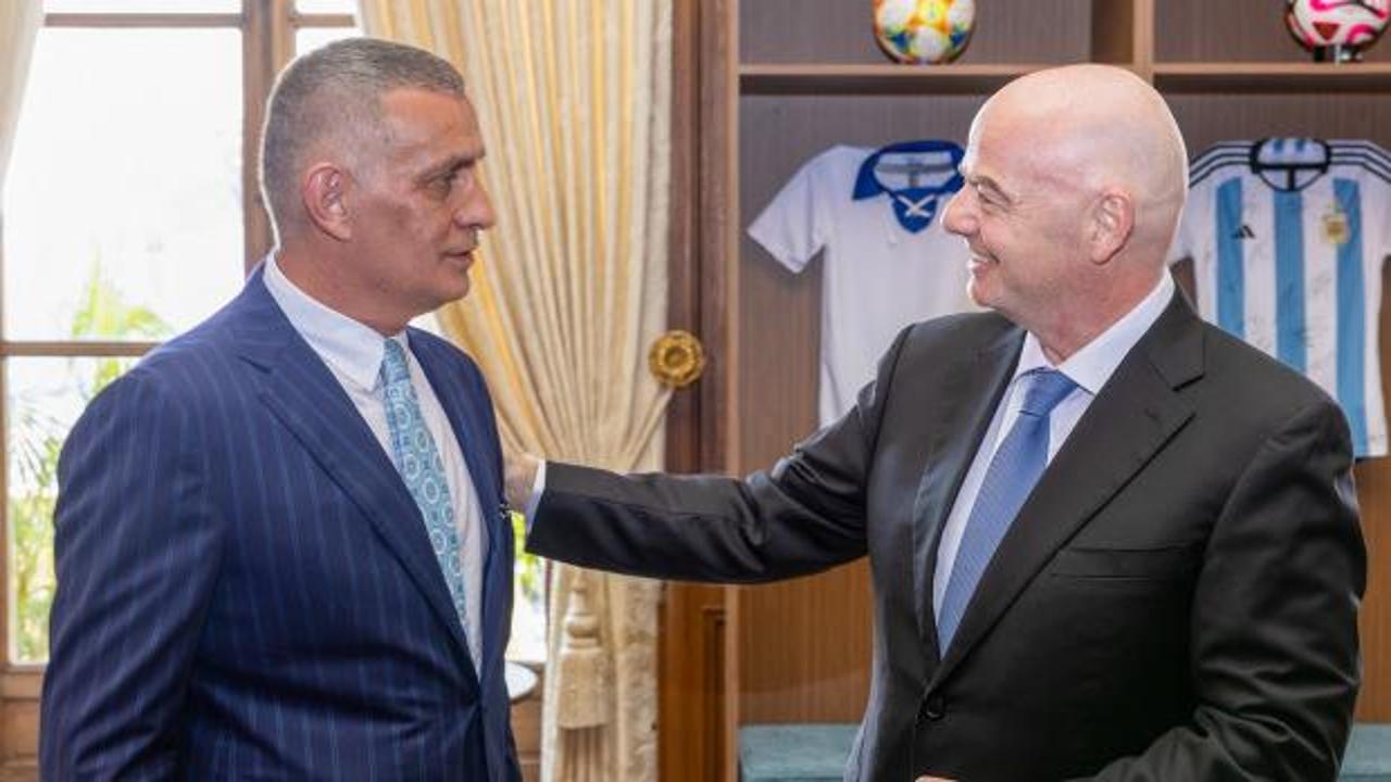 TFF Başkanı İbrahim Hacıosmanoğlu ve FIFA Başkanı Infantino
