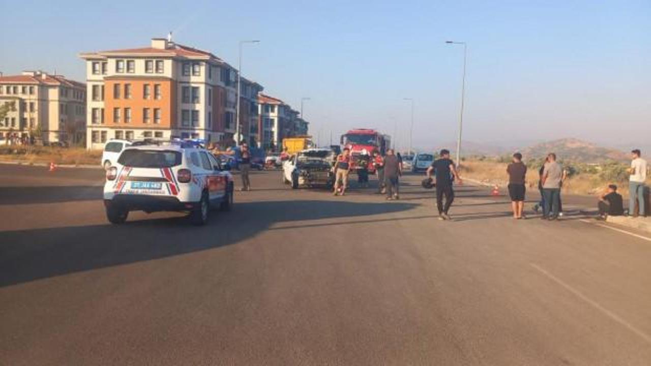 İslahiye'de meydana gelen trafik kazasında ters dönen araç.