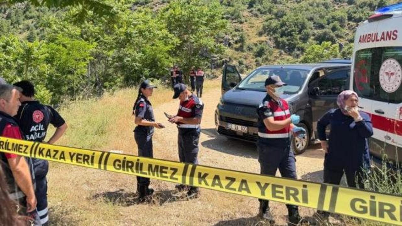 Isparta'da park halindeki otomobilde iki gencin cansız bedeni bulundu