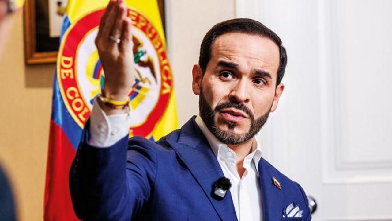 Gustavo Petro Kolombiya'nın yeni devlet başkanı seçildi.