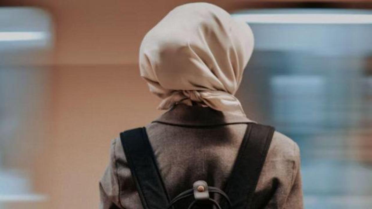 Metroda başörtülü bir kadına yönelik olumsuz ifadeler kullanan bir kişinin sosyal medyada paylaştığı video sonrası yaşananlar.
