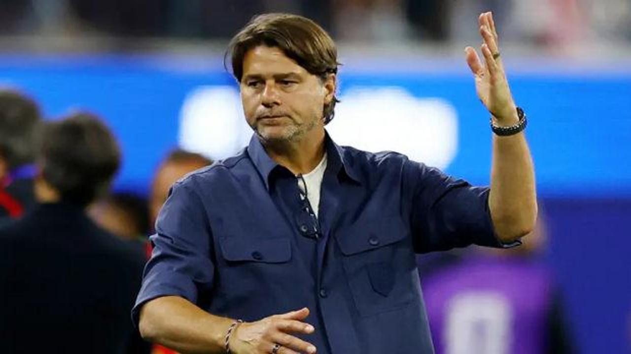 Mauricio Pochettino basın toplantısında açıklamalarda bulunuyor