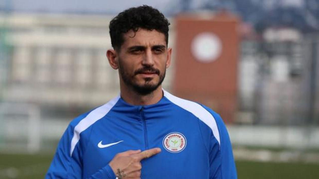Çaykur Rizespor forması giyen Samet Akaydin