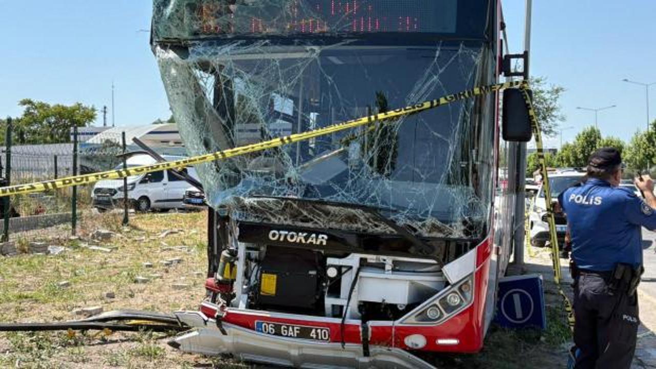Son Dakika... Ankara'da belediye otob&uuml;s&uuml; kaza yaptı: Acı haber geldi!