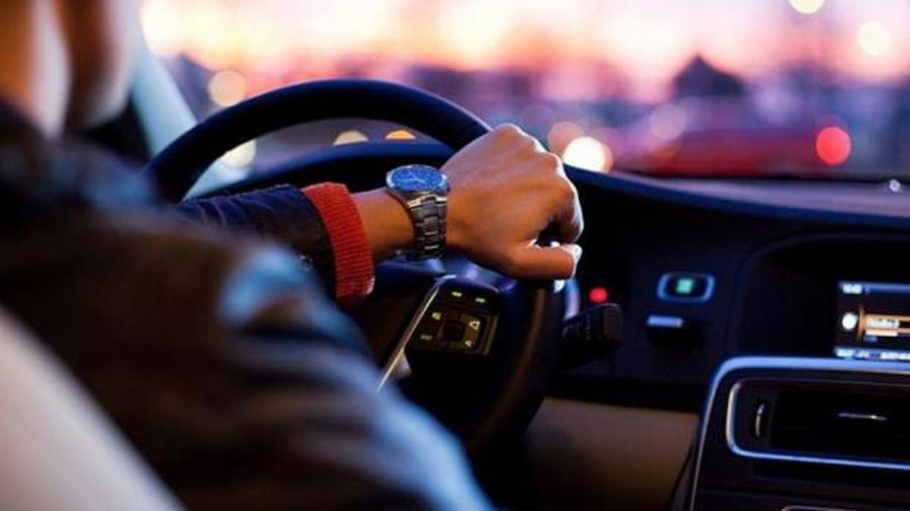 Araç içi telefon tutucu ve trafik kuralları