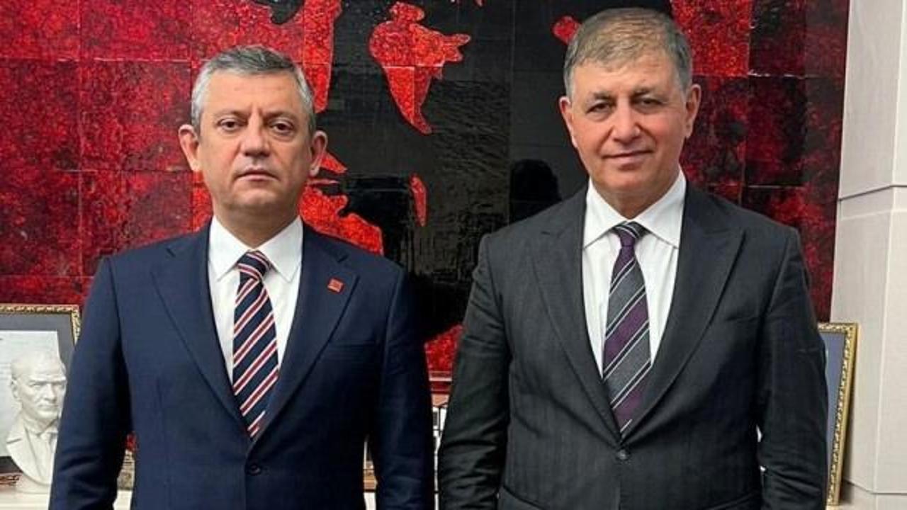 Cemil Tugay CHP'den istifa etti, Özgür Özel ile yeni parti kuracaklarını açıkladı.