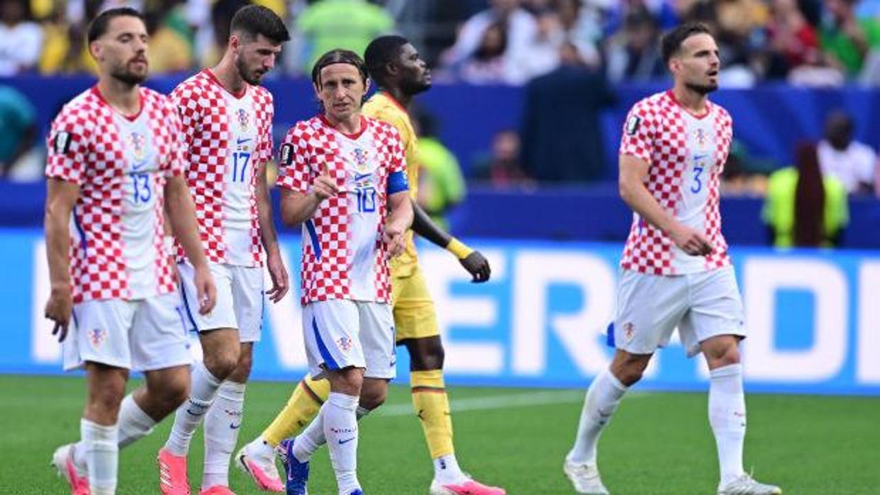 Tecr&uuml;be kazandı! Hırvatlar 40'lık Modric'in resitaliyle son 32'de