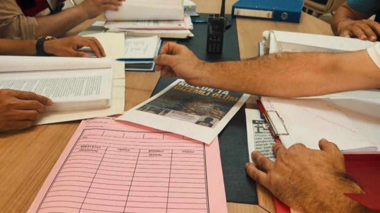 Jandarma ekiplerinin operasyon sonrası adliyeye sevk ettiği şüpheliler.