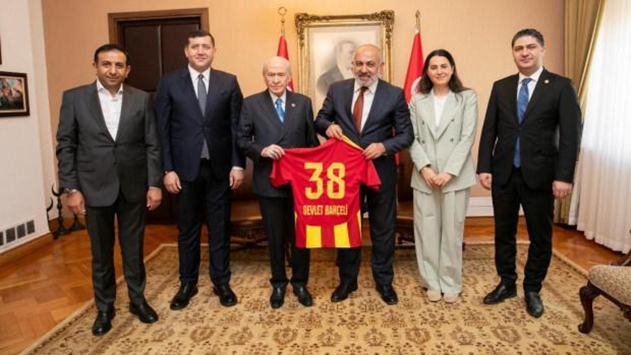 Kayserispor heyetinin MHP Genel Başkanı Devlet Bahçeli'yi ziyareti