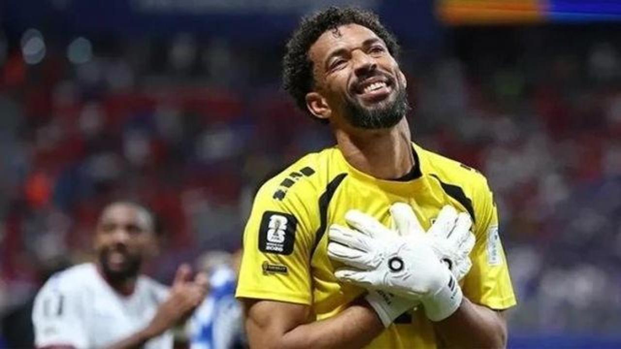 Yeşil Burun Adaları kalecisi Vozinha'nın Dünya Kupası maçından bir görüntüsü.