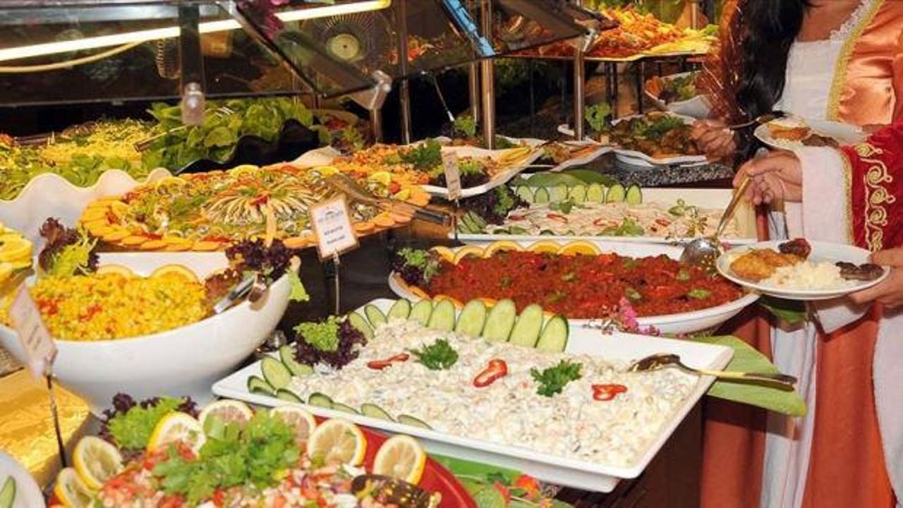 Restoranlarda yeni dönem: Bakan Yumaklı resmen duyurdu: Süre bugün doldu!