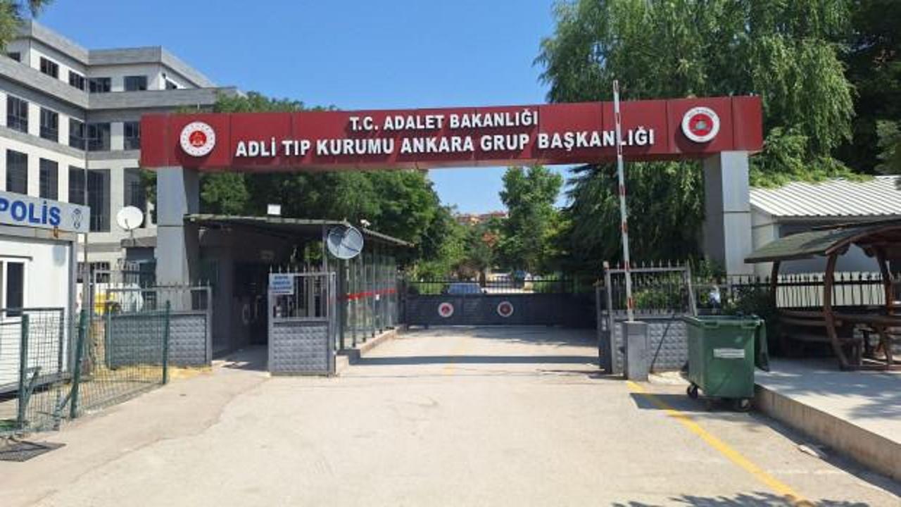 Emekli polis babası tarafından vurulan oğlunun cansız bedeni.