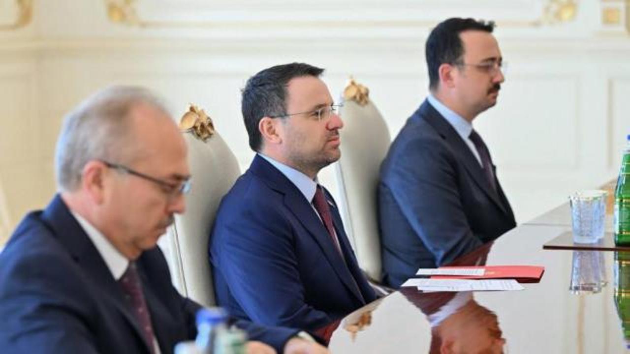 Azerbaycan Cumhurbaşkanı Aliyev, Bakan G&uuml;rlek'i kabul etti