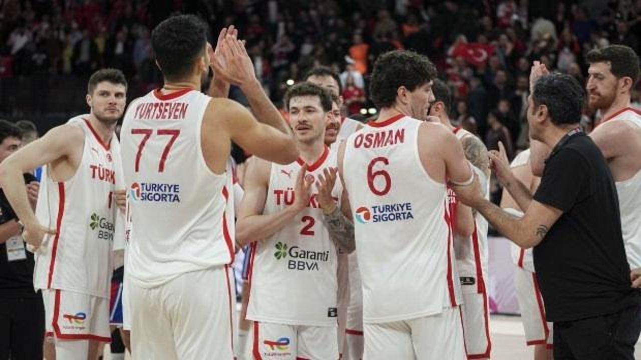 A Milli Erkek Basketbol Takımı Bosna Hersek maçında