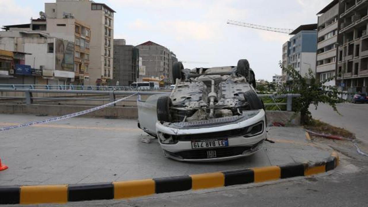Hatay'da otomobil devrildi: 2 &ouml;l&uuml;