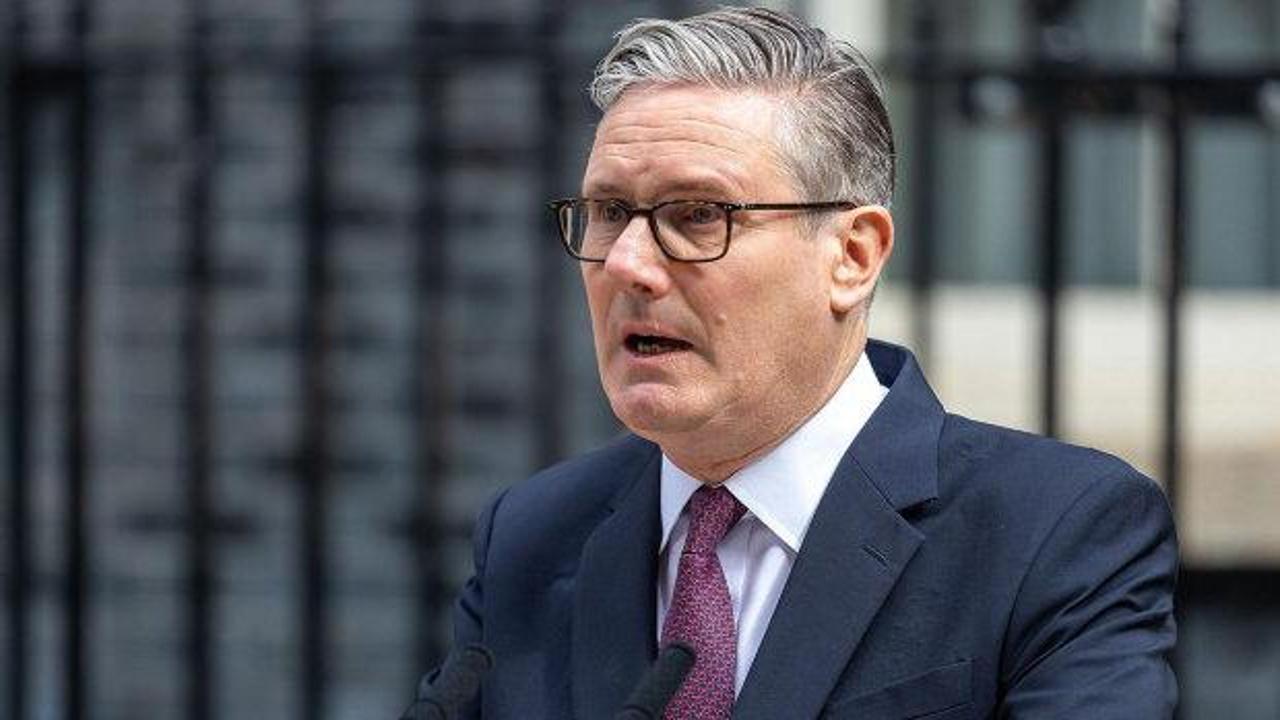 İngiltere Başbakanı Keir Starmer savunma yatırımları hakkında konuşuyor